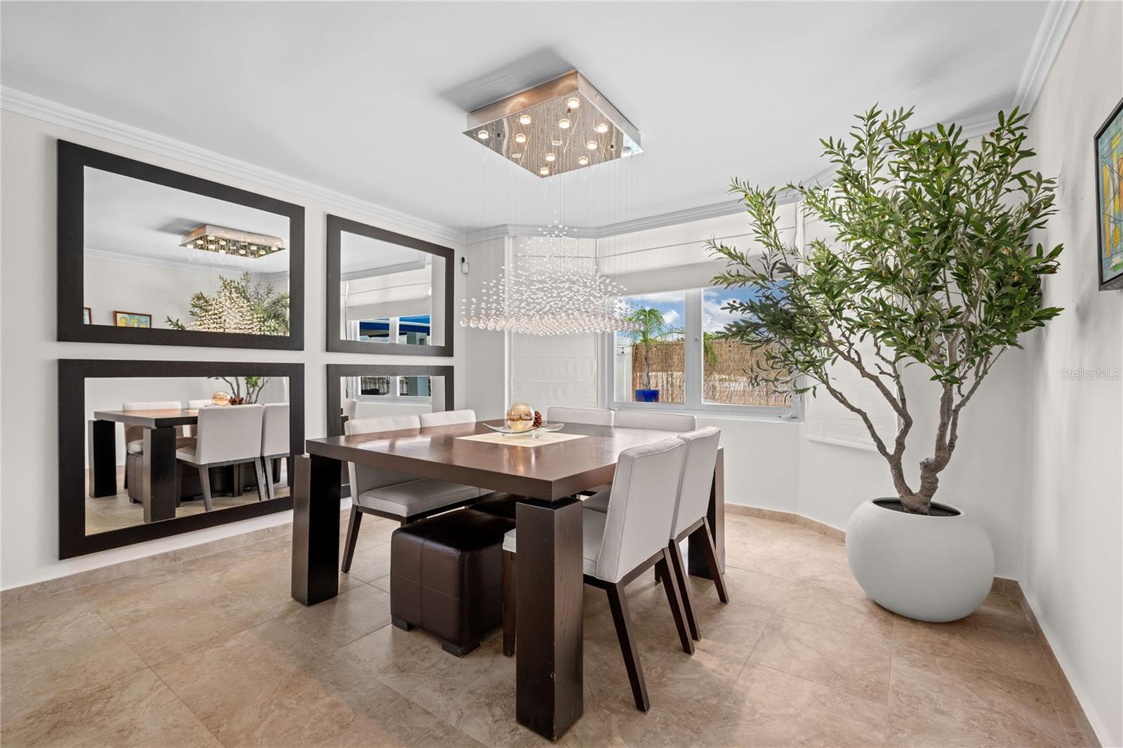 URB. ESTANCIAS REALES - Residential