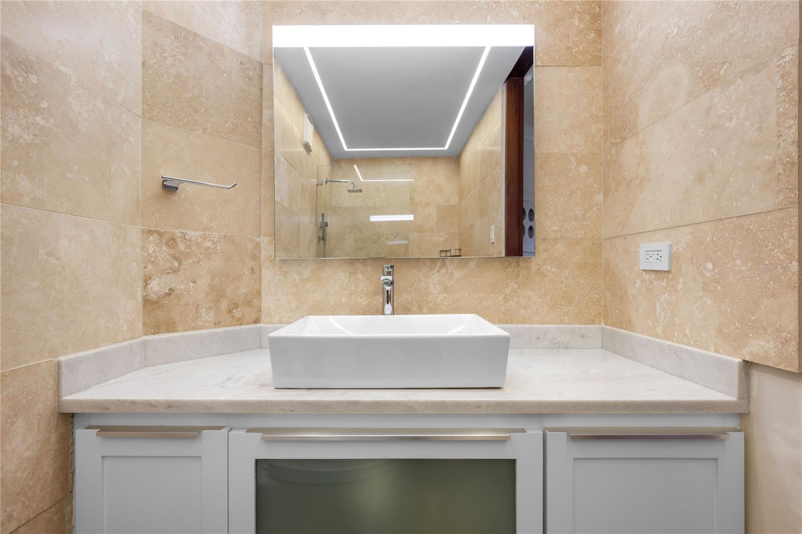 URB. ESTANCIAS REALES - Residential