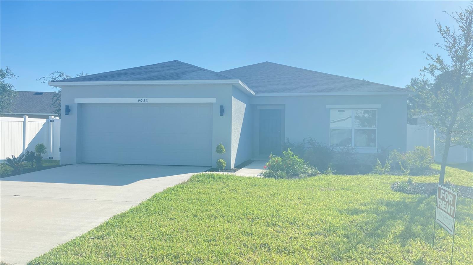Welcome to the charming community of Sawgrass Bay! We present you with an incredible rental opportunity in this peaceful area, ideal for families seeking comfort and proximity to Disney parks.
This spacious 3-bedroom, 2-bathroom home will captivate you with living space. Upon entering, you'll be amazed by its open concept design, creating a cozy environment perfect for entertaining. The living room seamlessly flows into the fully equipped kitchen, which includes all the appliances necessary to make your culinary tasks a delightful experience.
The bedrooms are spacious and bright, providing personalized and relaxing space for each family member. The two full bathrooms offer convenience and privacy, ideal for those moments of relaxation. Easy to show!!! VACANT PROPERTY. LOCK BOX
But that's not all. The backyard of this property is truly exceptional. With notable size, it is perfect for outdoor activities and for playing freely. Furthermore, the yard is fully fenced, providing security and privacy for the entire family.
The location is another highlight of this property. You'll be just minutes away from the famous Disney parks, allowing you to easily enjoy the magic and fun they offer. Sawgrass Bay is a peaceful and family-friendly community, where you can find peace and serenity after an exciting day at the theme parks.
Don't miss the opportunity to turn this house into your home. Contact us today to schedule a visit and discover all the wonders this property has to offer!