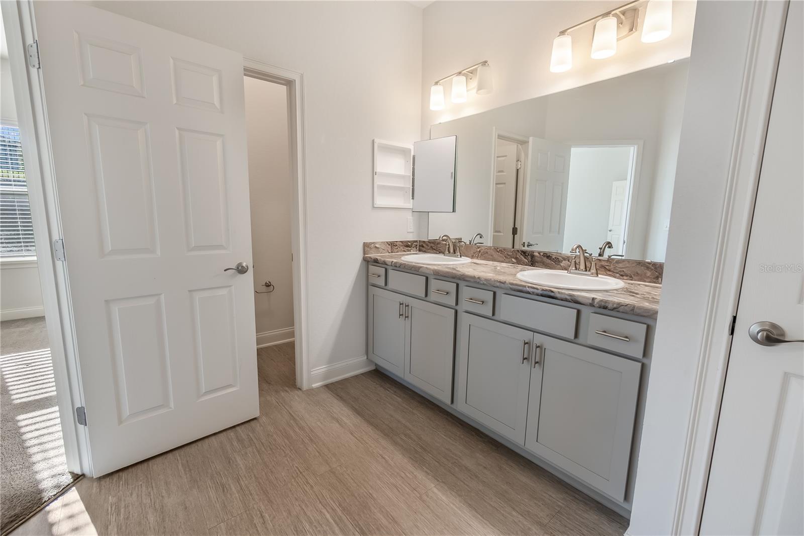 LAKES TR 6 - Residential