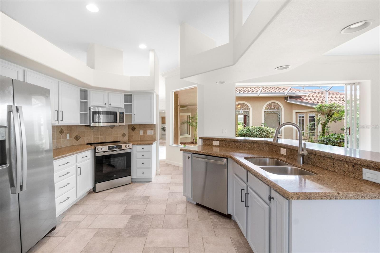 PRESERVE AT MISTY CREEK - Residential Lease