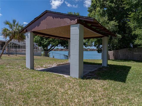 A home in LAKELAND