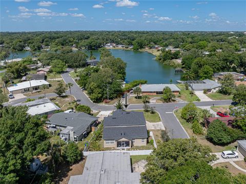 A home in LAKELAND