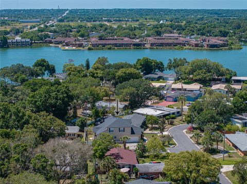 A home in LAKELAND