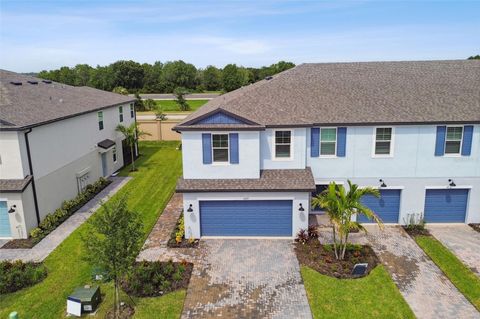 A home in PALMETTO