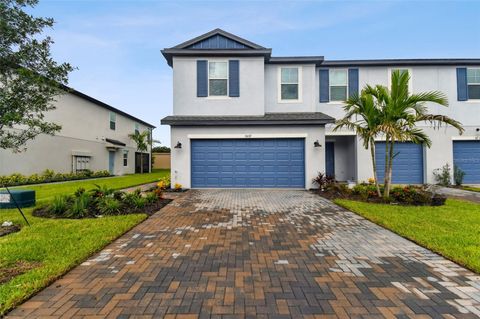 A home in PALMETTO