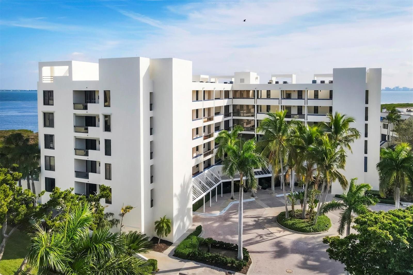 FAIRWAY BAY - Residential Lease