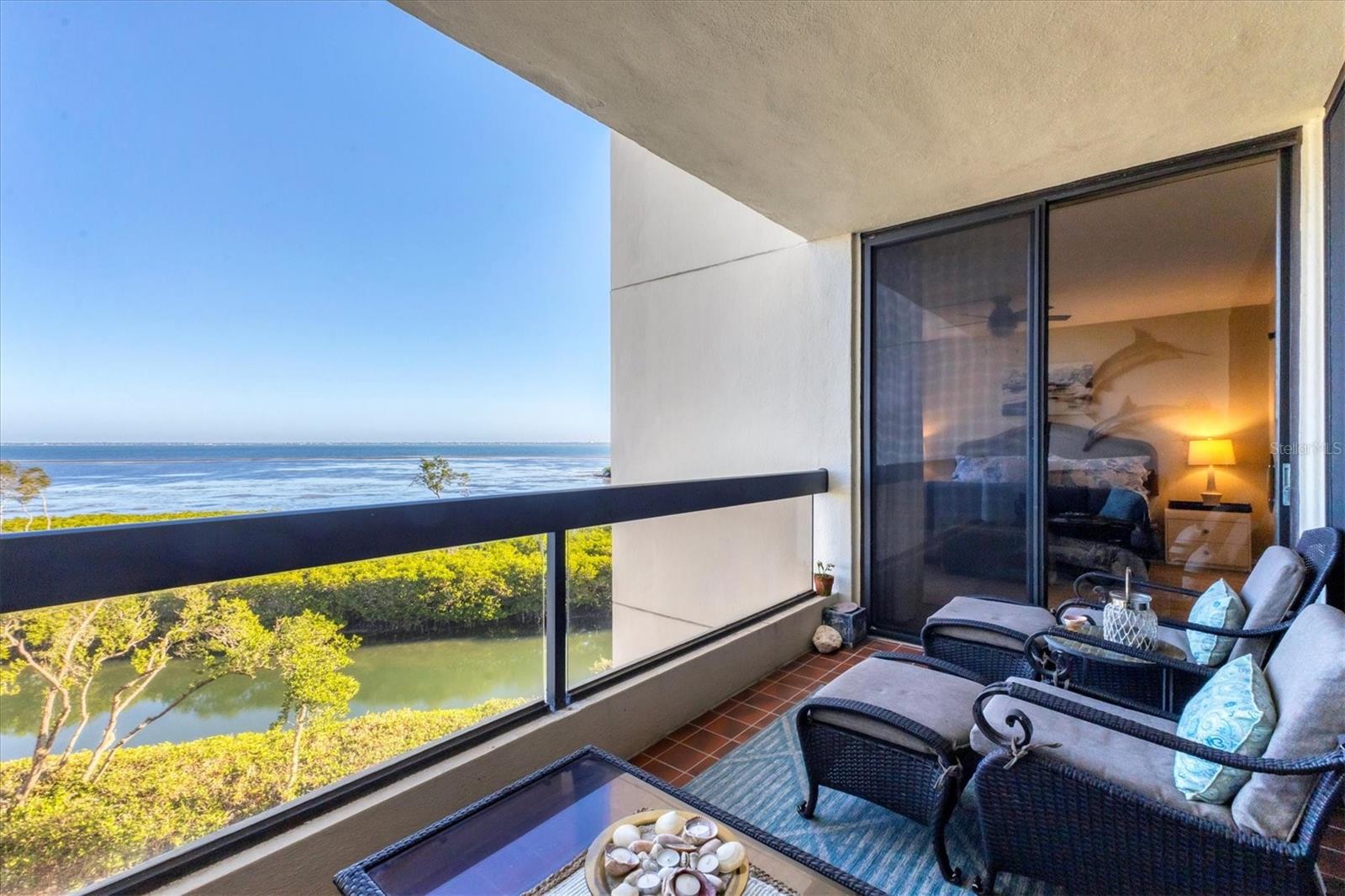 FAIRWAY BAY - Residential Lease