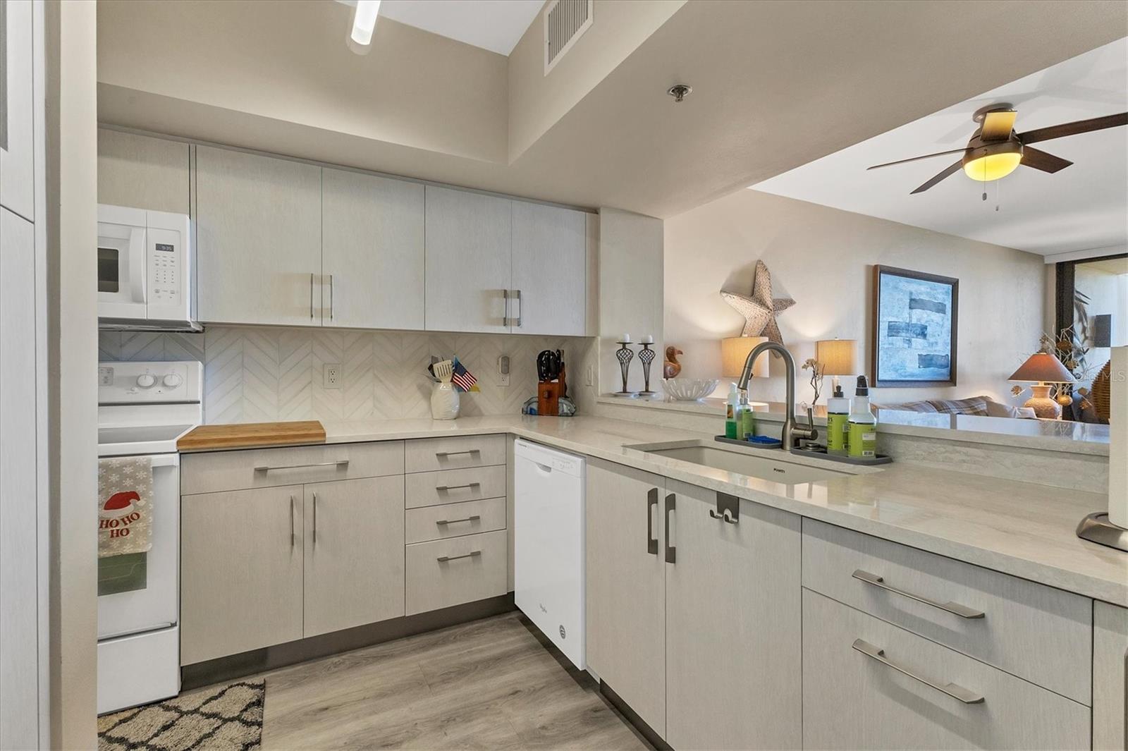 FAIRWAY BAY - Residential Lease