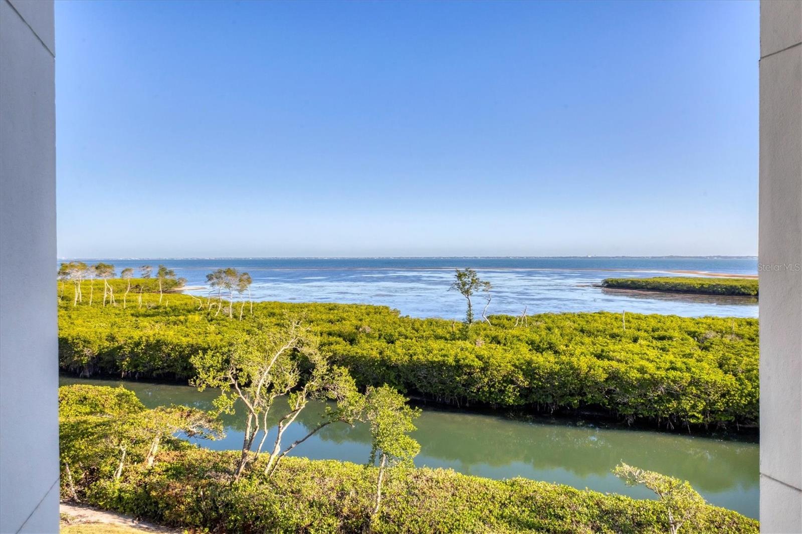 FAIRWAY BAY - Residential Lease