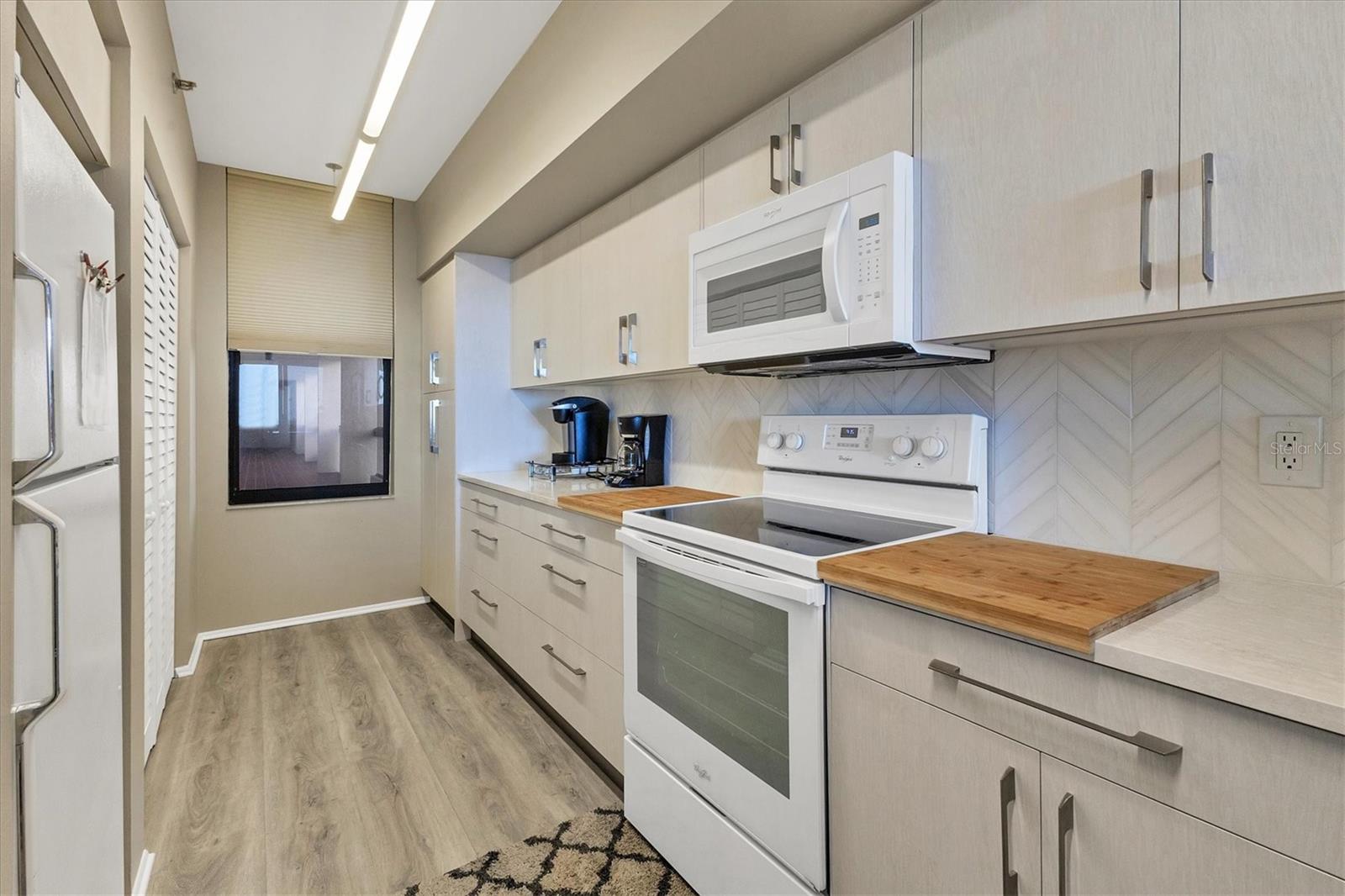 FAIRWAY BAY - Residential Lease