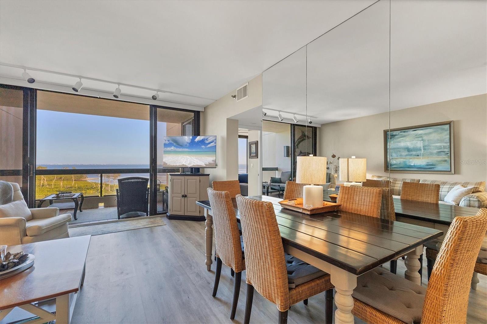 FAIRWAY BAY - Residential Lease