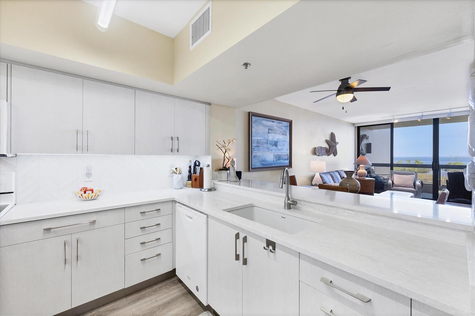 FAIRWAY BAY - Residential Lease