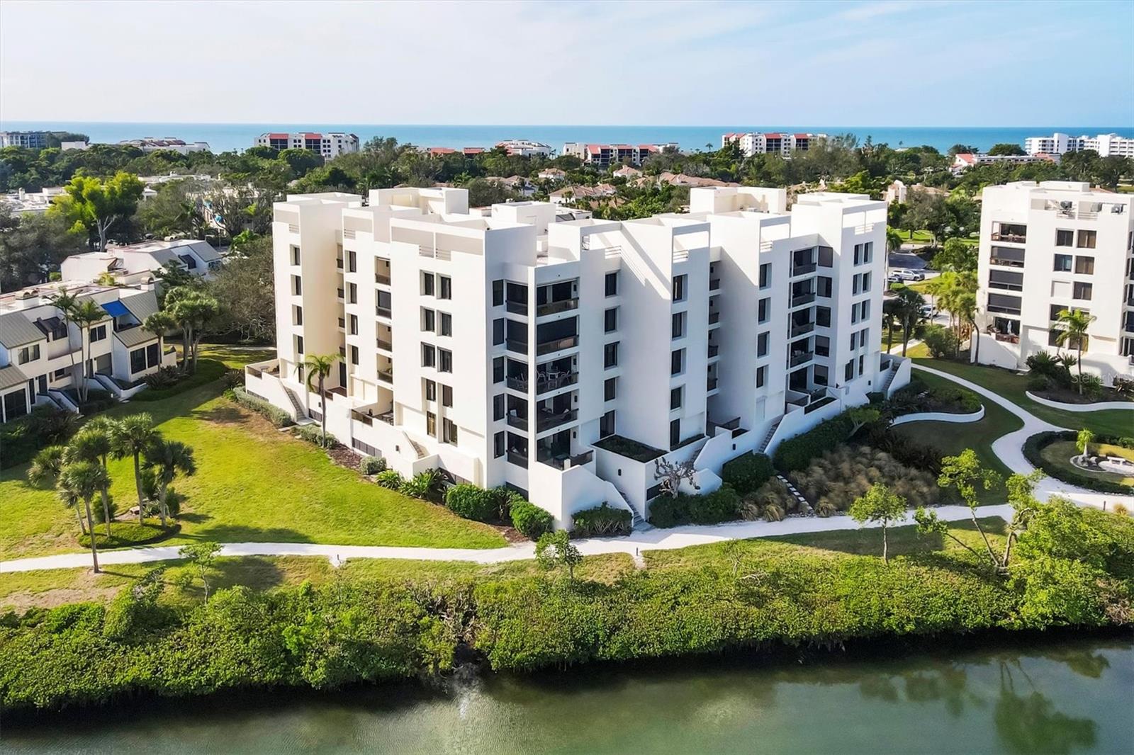 FAIRWAY BAY - Residential Lease