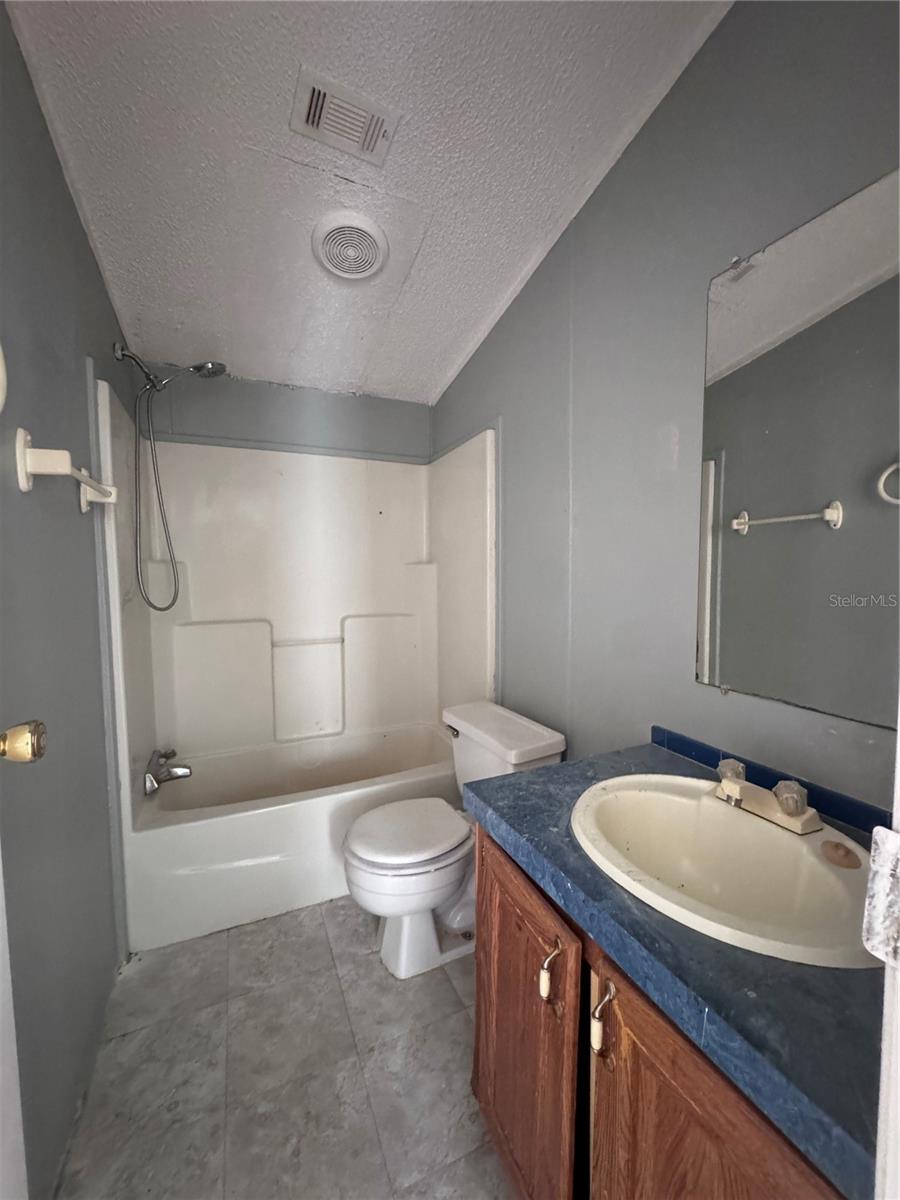 HERNDON WOODS - Residential