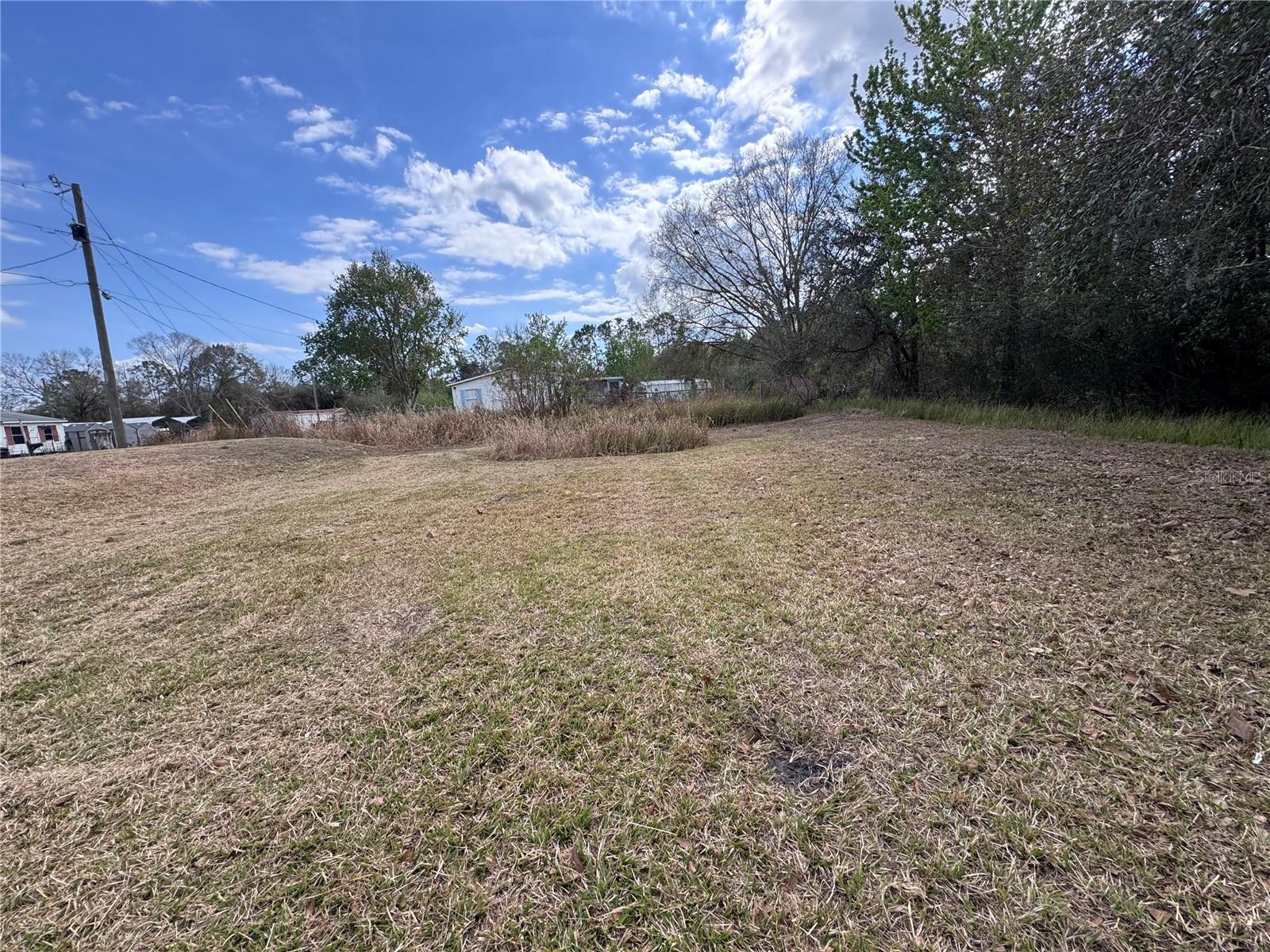 HERNDON WOODS - Residential