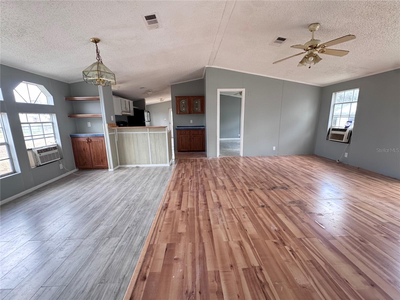 HERNDON WOODS - Residential