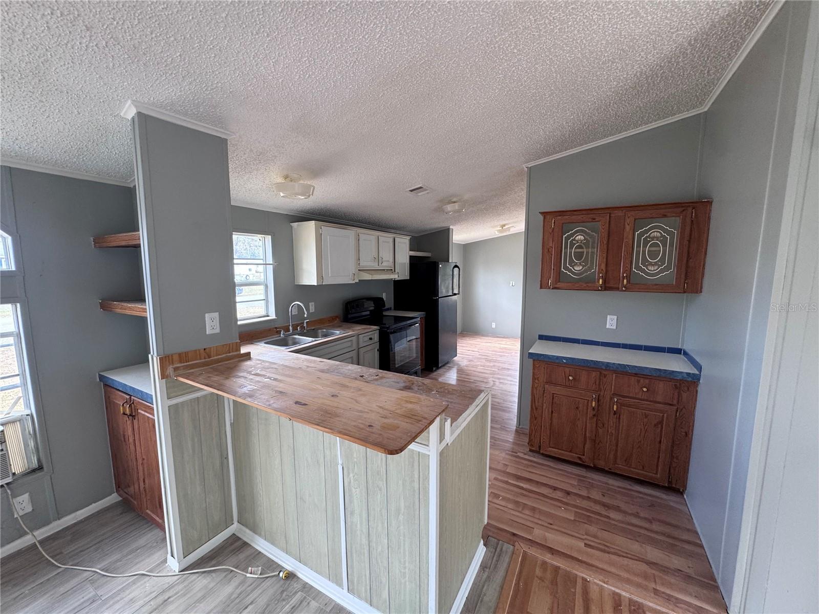 HERNDON WOODS - Residential