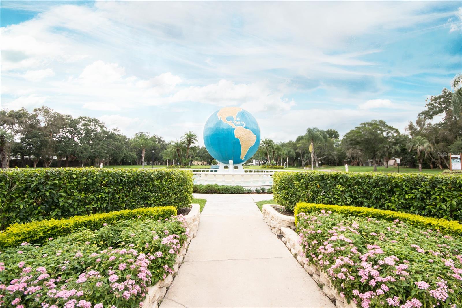 ON TOP OF THE WORLD - Residential