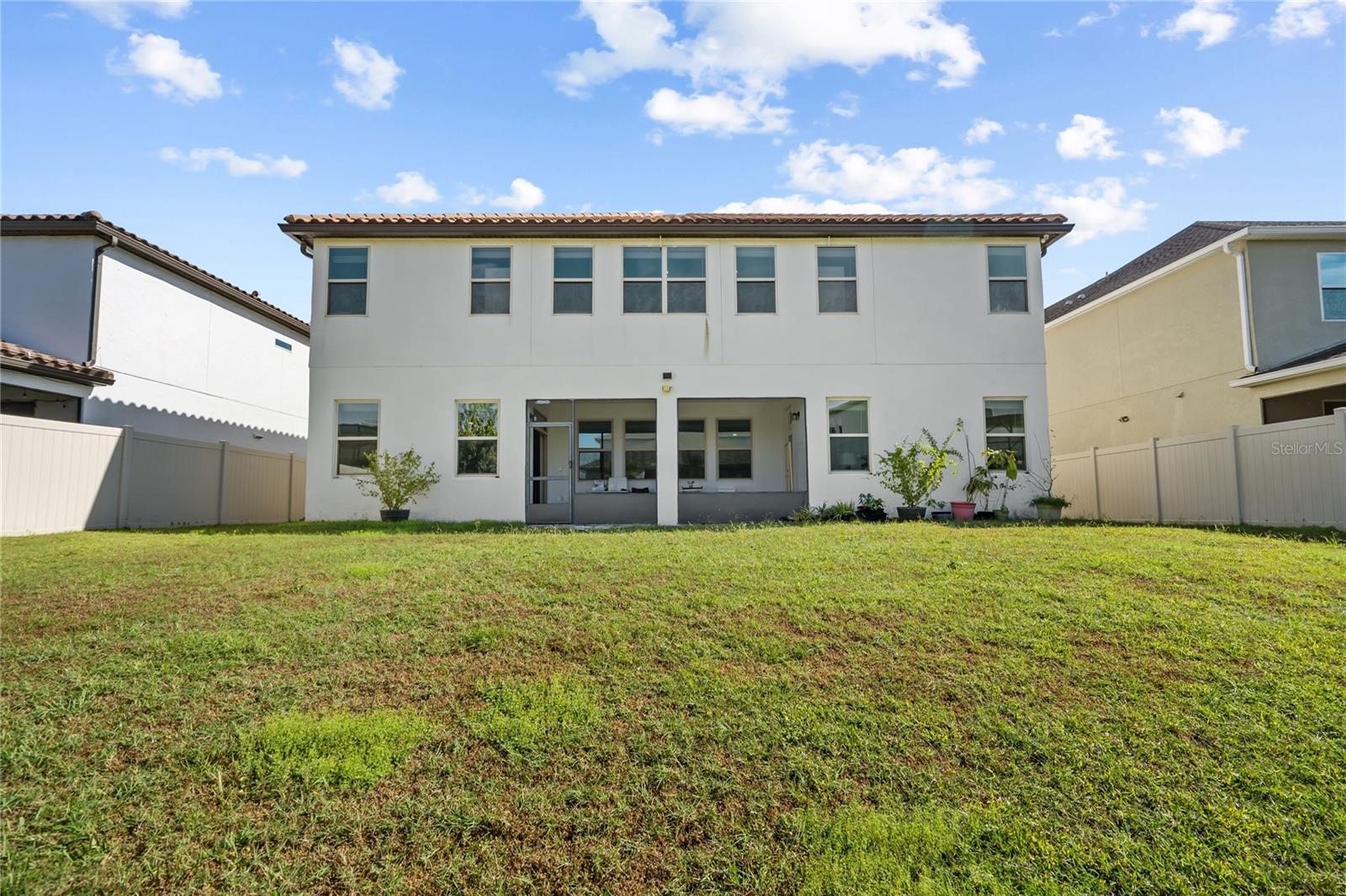 Casas a venda 4 - Jen Dantas 14978 FELLS LANE