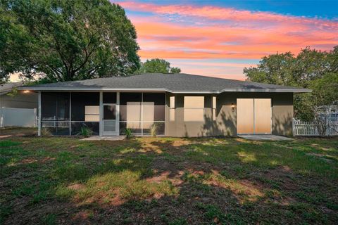 A home in LAKELAND