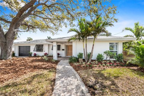 Photo of 1440 40th Avenue NE, St Petersburg, FL 33703 (MLS # J987404)
