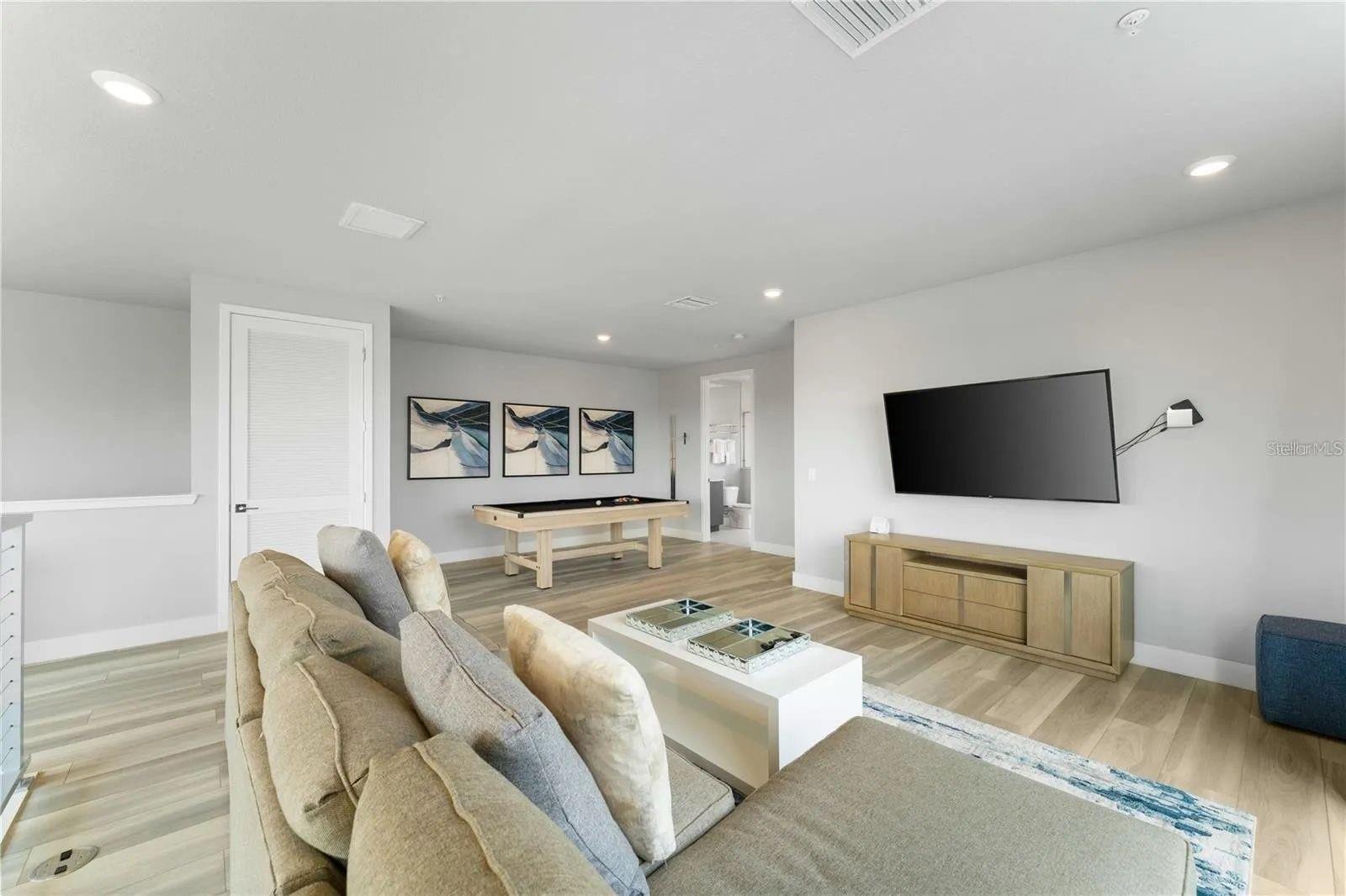 SPECTRUM AT REUNION CONDO PH 3A & 3B - Residential