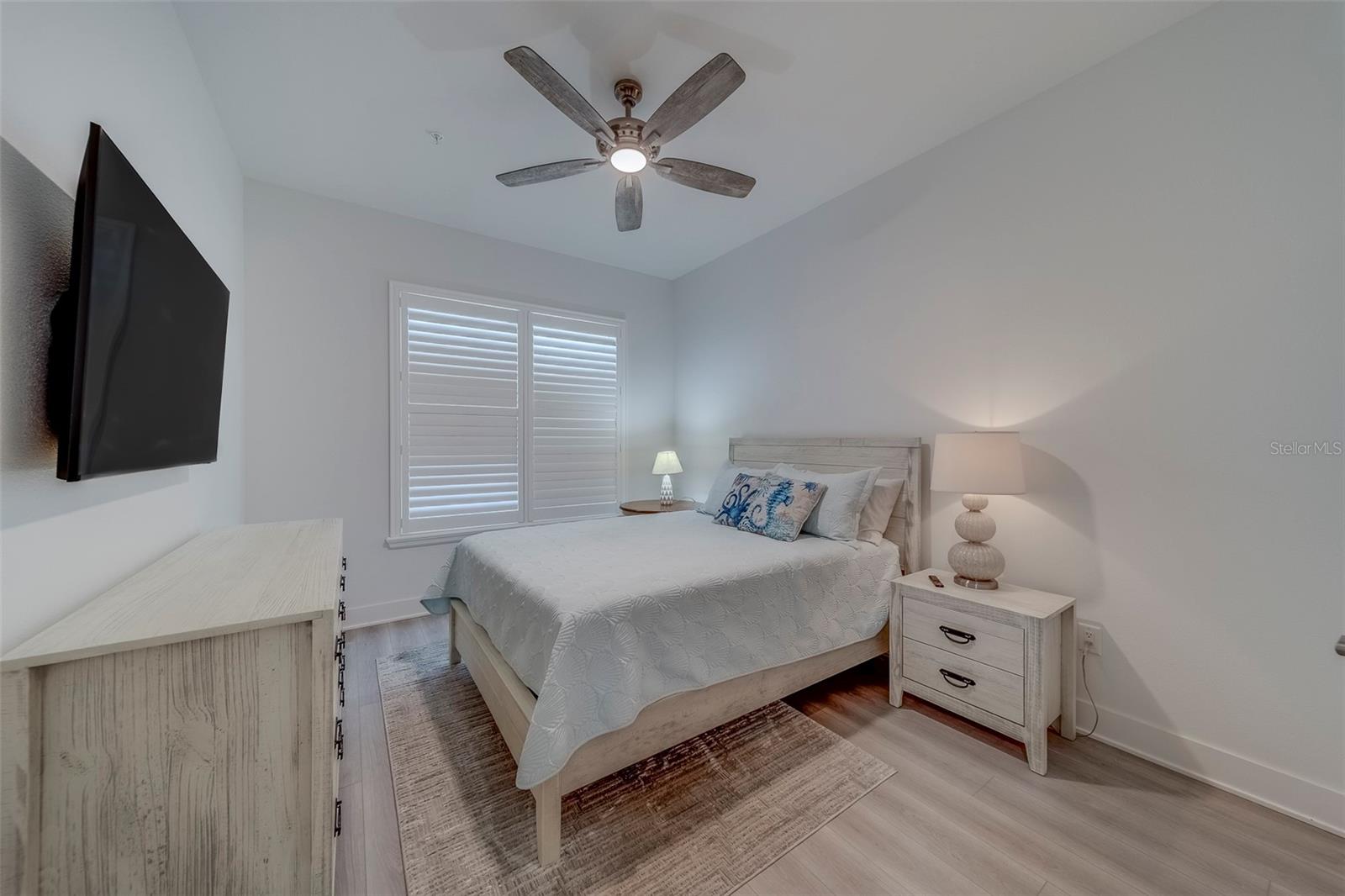 RESIDENCES AT TOWN CENTER CONDO - Residential Lease