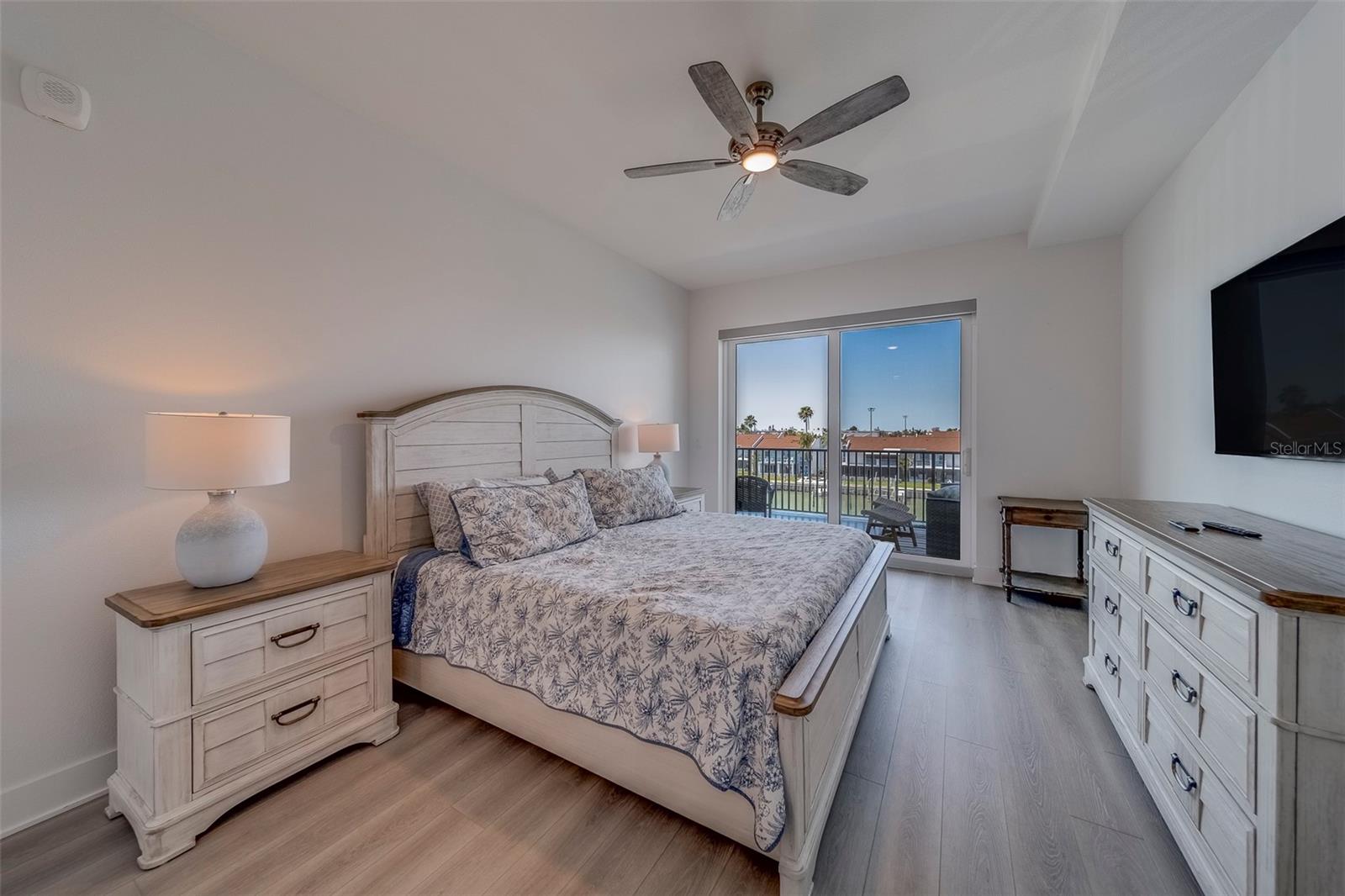 RESIDENCES AT TOWN CENTER CONDO - Residential Lease