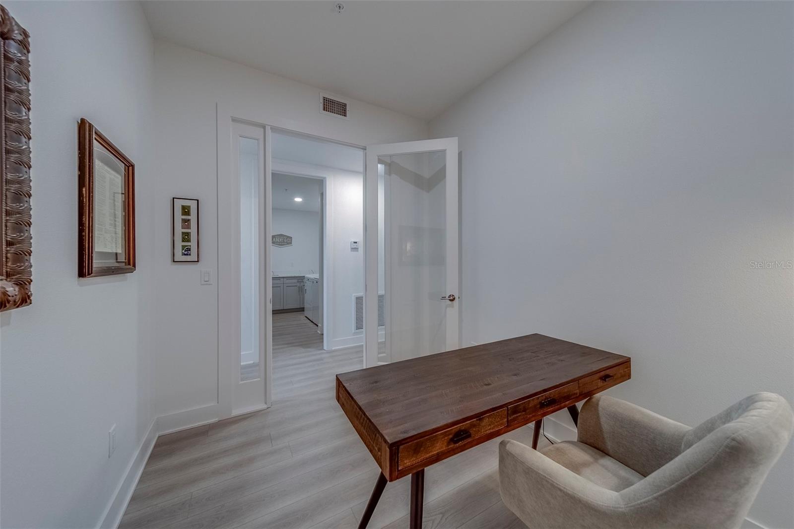 RESIDENCES AT TOWN CENTER CONDO - Residential Lease