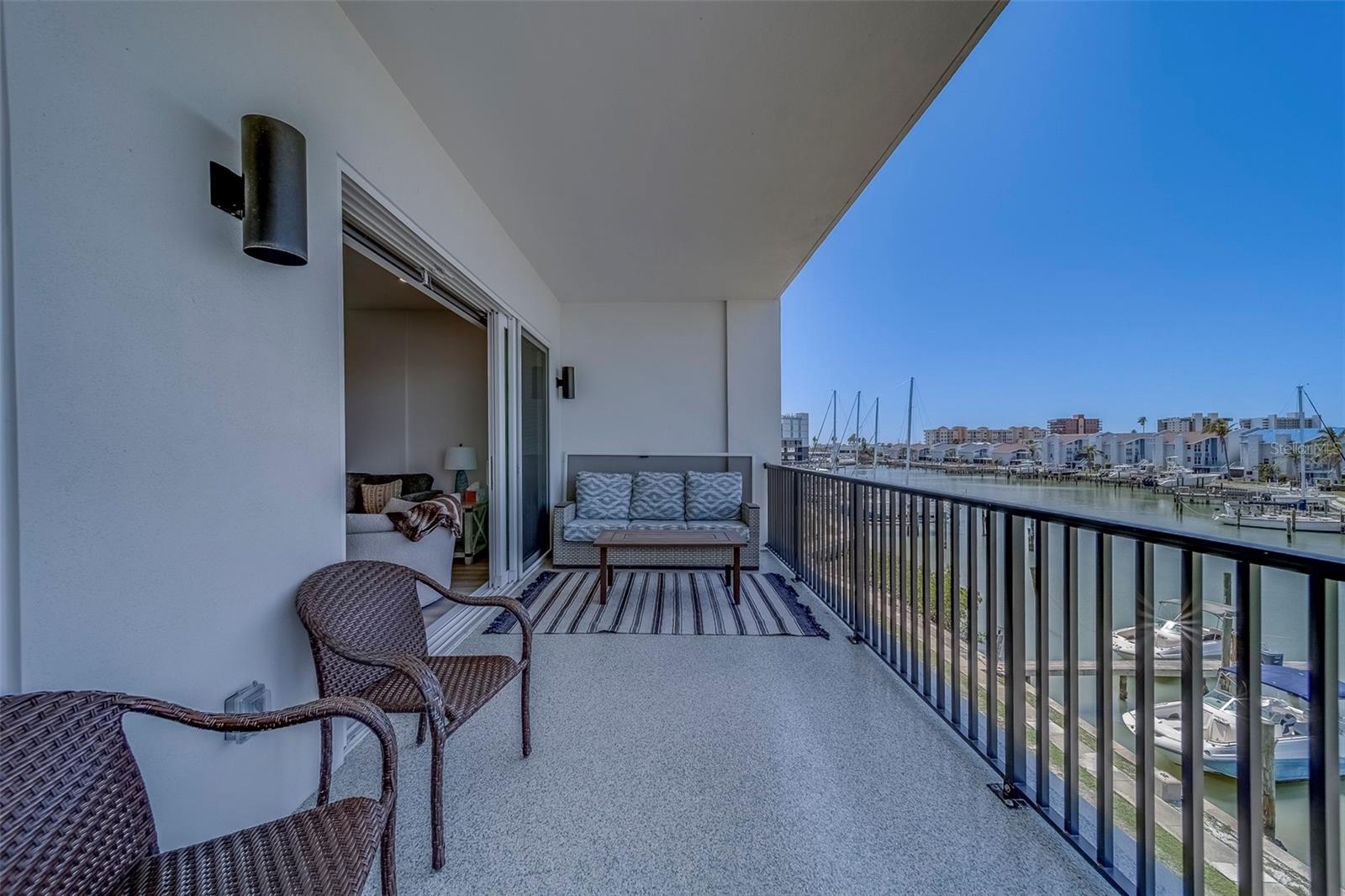 RESIDENCES AT TOWN CENTER CONDO - Residential Lease