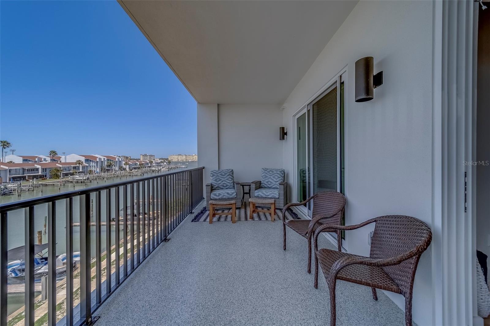 RESIDENCES AT TOWN CENTER CONDO - Residential Lease