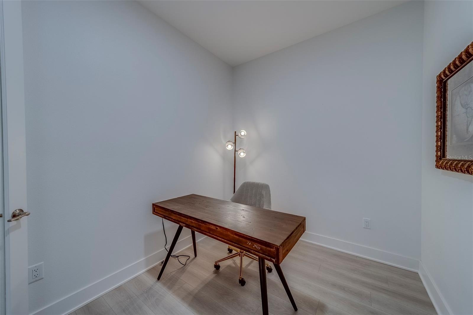 RESIDENCES AT TOWN CENTER CONDO - Residential Lease