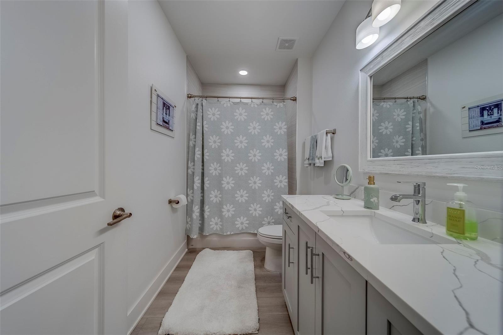 RESIDENCES AT TOWN CENTER CONDO - Residential Lease