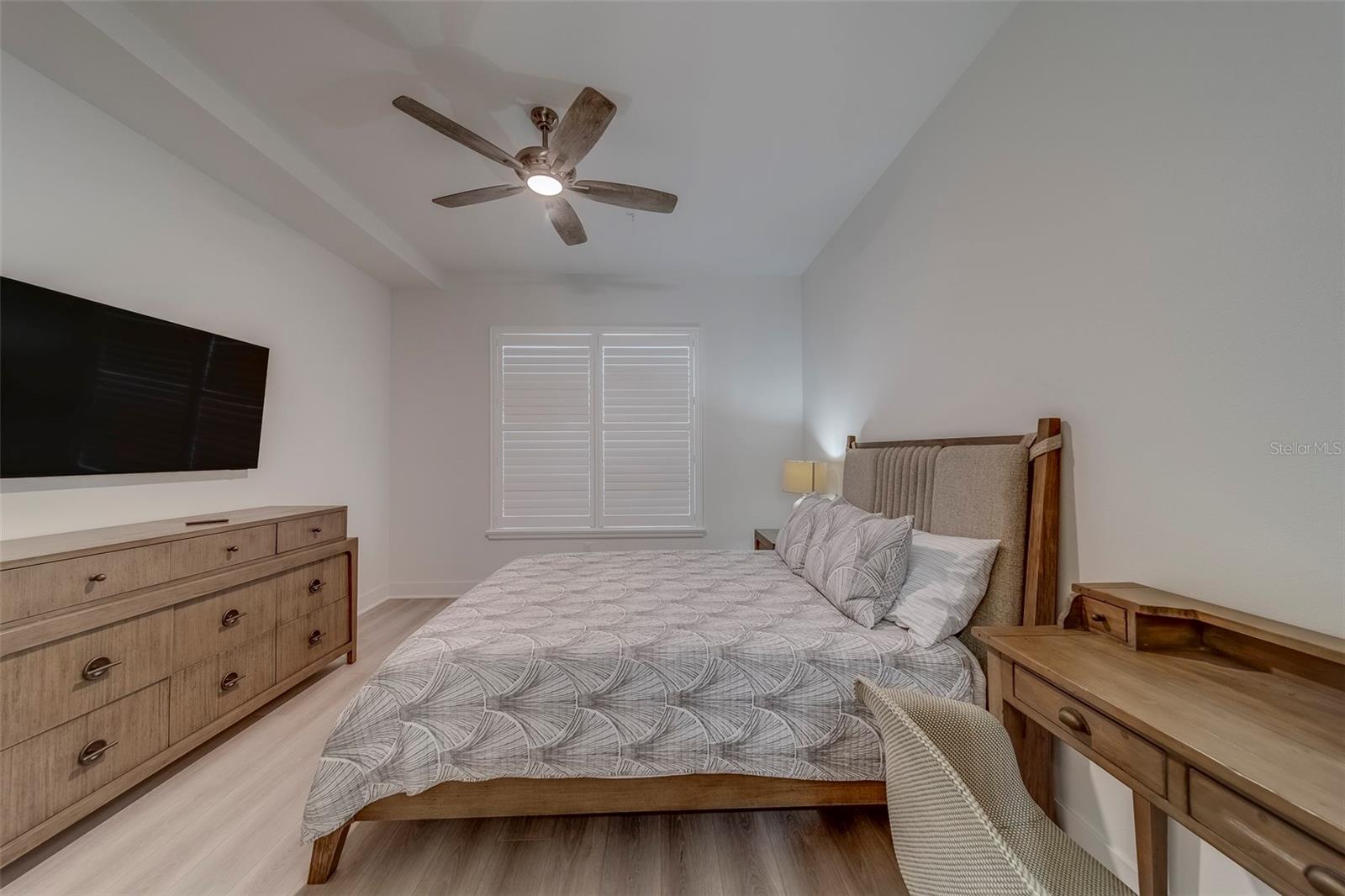 RESIDENCES AT TOWN CENTER CONDO - Residential Lease