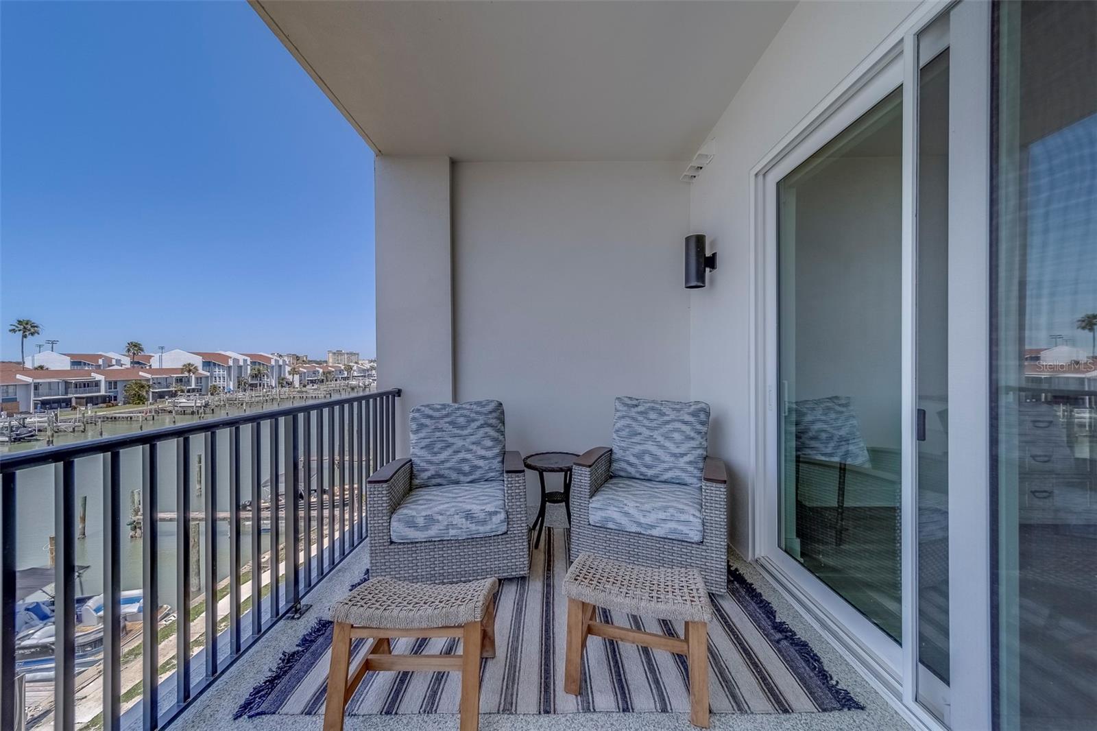 RESIDENCES AT TOWN CENTER CONDO - Residential Lease