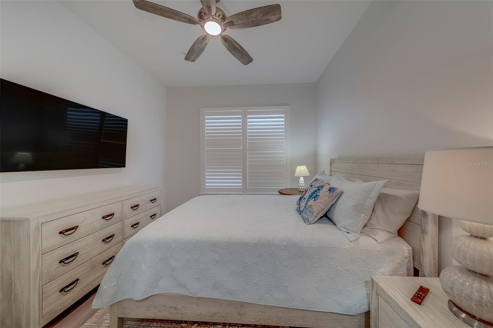 RESIDENCES AT TOWN CENTER CONDO - Residential Lease