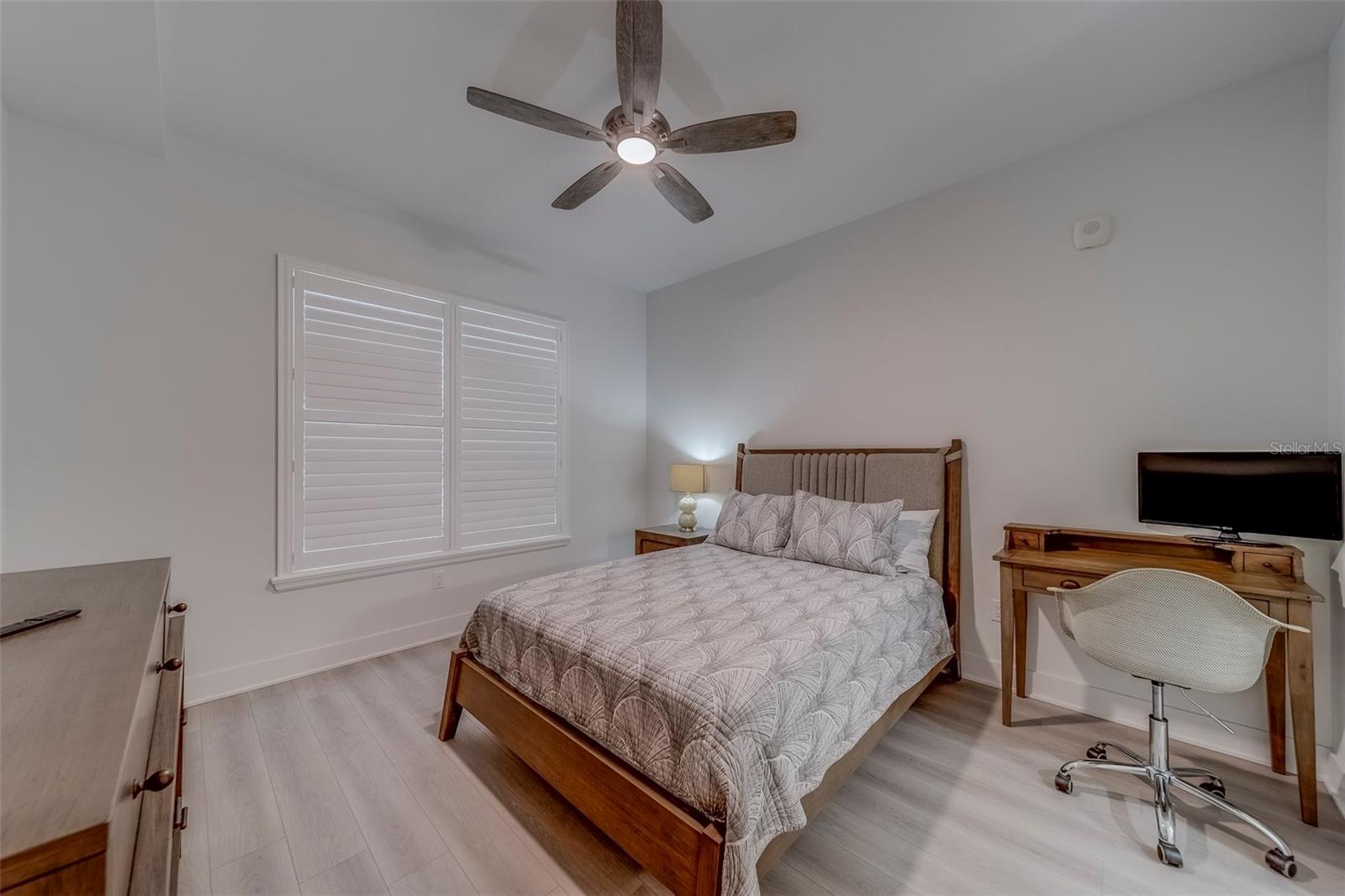 RESIDENCES AT TOWN CENTER CONDO - Residential Lease