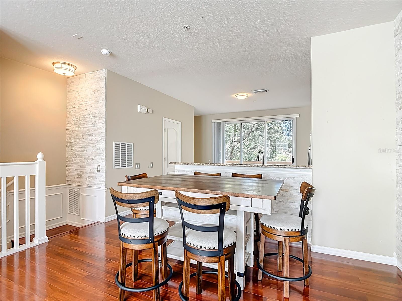 3133 BAYSHORE OAKS DRIVE