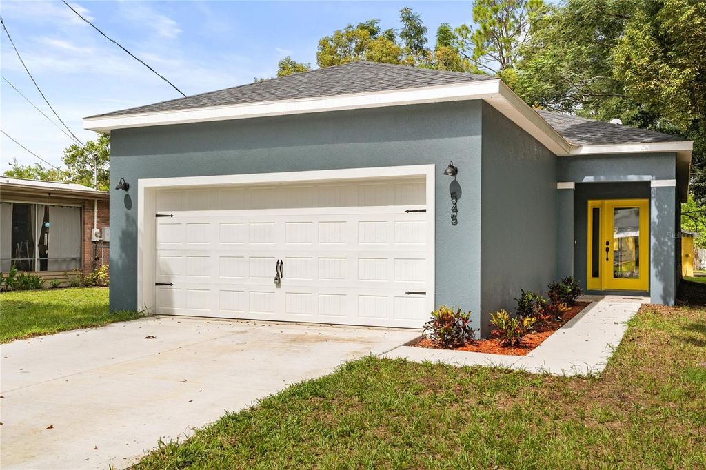 Photo of 545 W Orange Street, Lake Alfred, FL 33850 (MLS # S5136140)