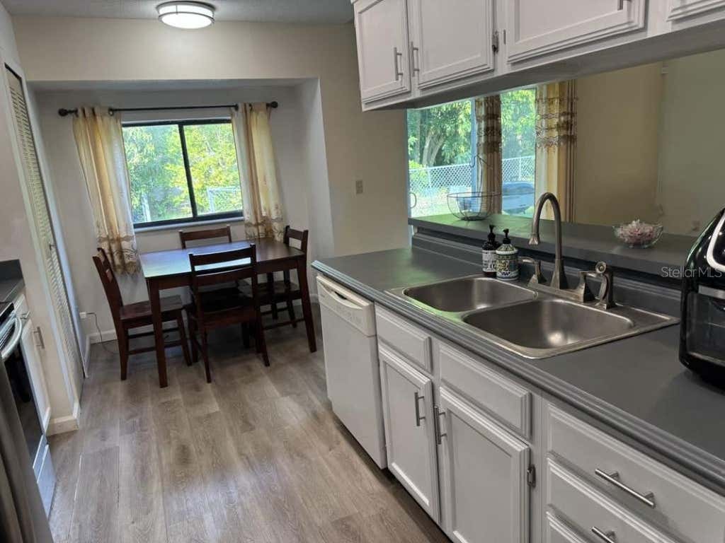 Photo of 5523 Westview Drive, Orlando, FL 32810 (MLS # A4695967)