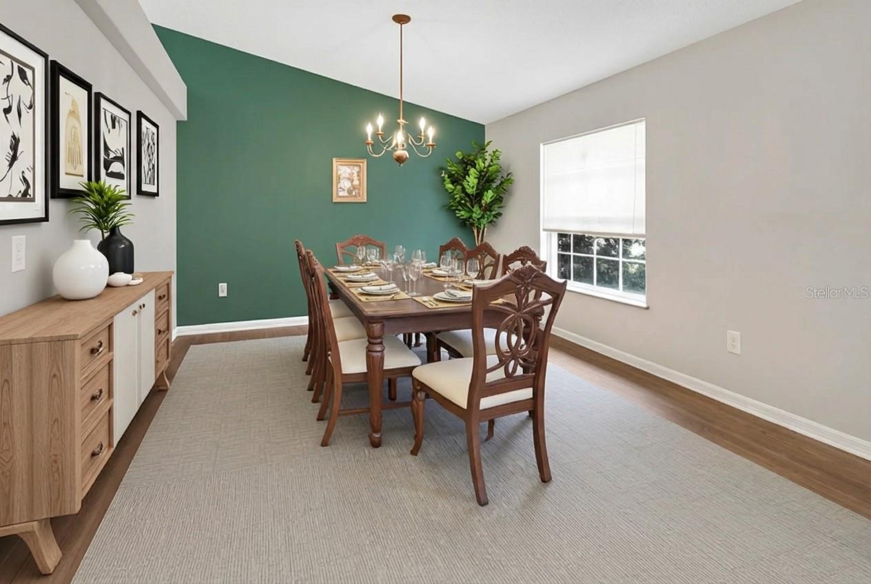 828 WHITE BIRCH COURT