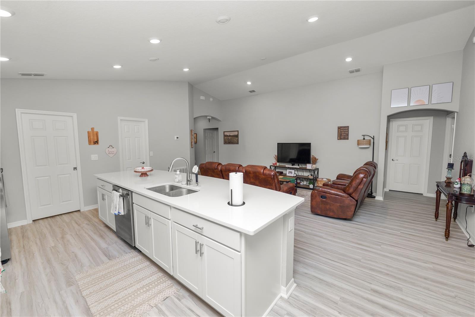 BRIDGEPORT LAKES PH 3 - Residential