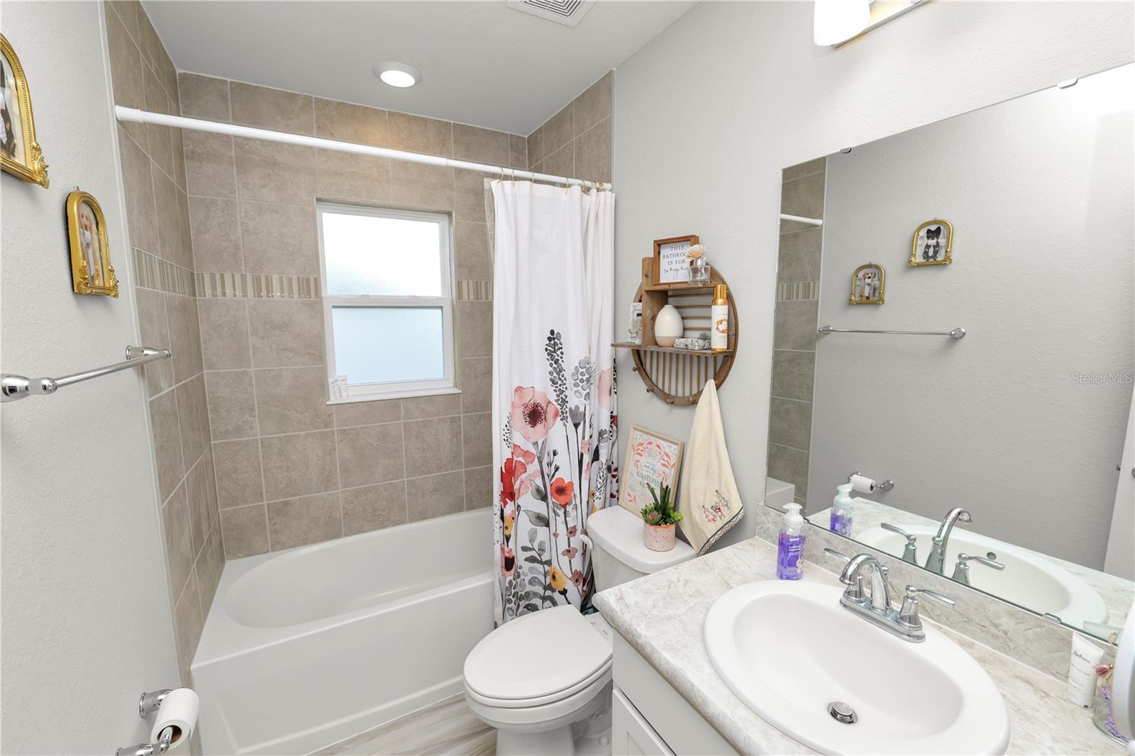 BRIDGEPORT LAKES PH 3 - Residential