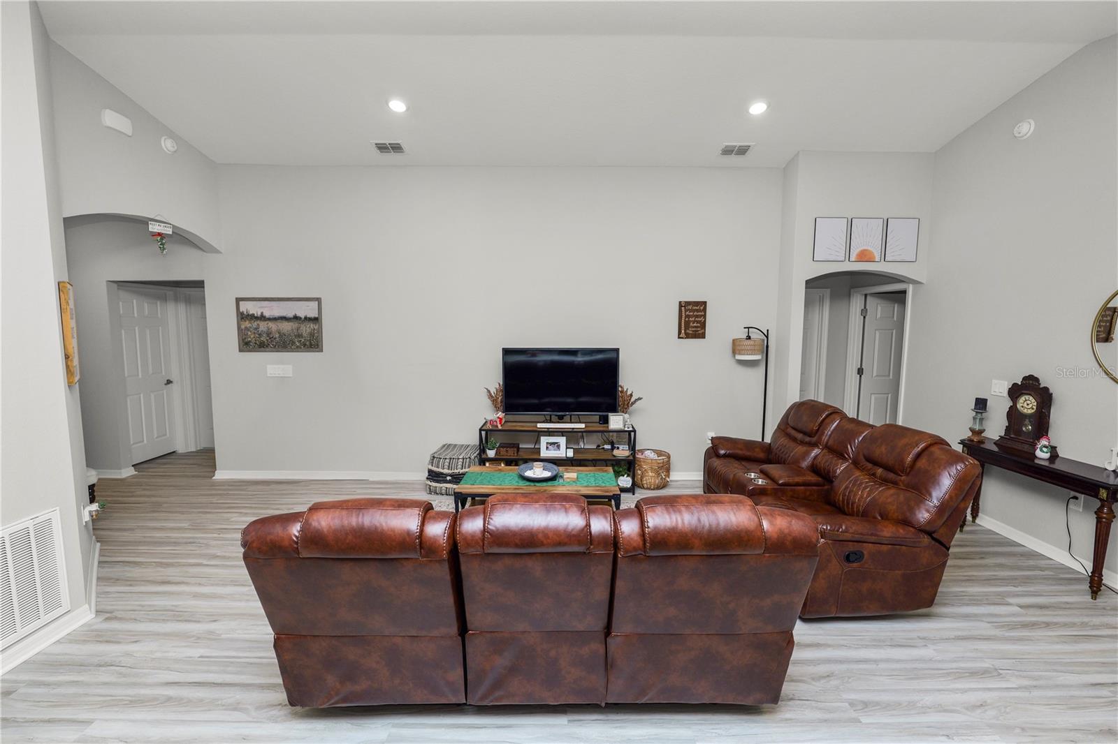 BRIDGEPORT LAKES PH 3 - Residential