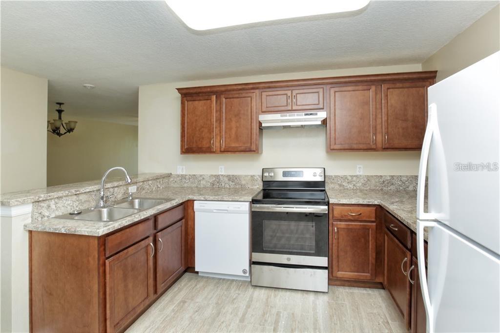 GRAND PALMS CONDO 4 PH 4 - Residential
