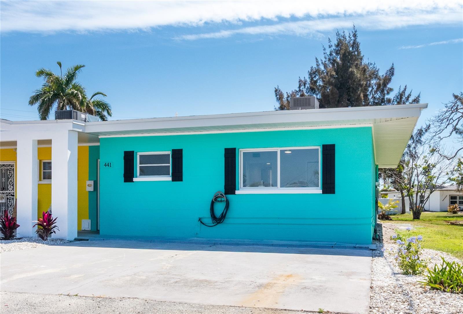 SEA SIDE GARDENS - Residential