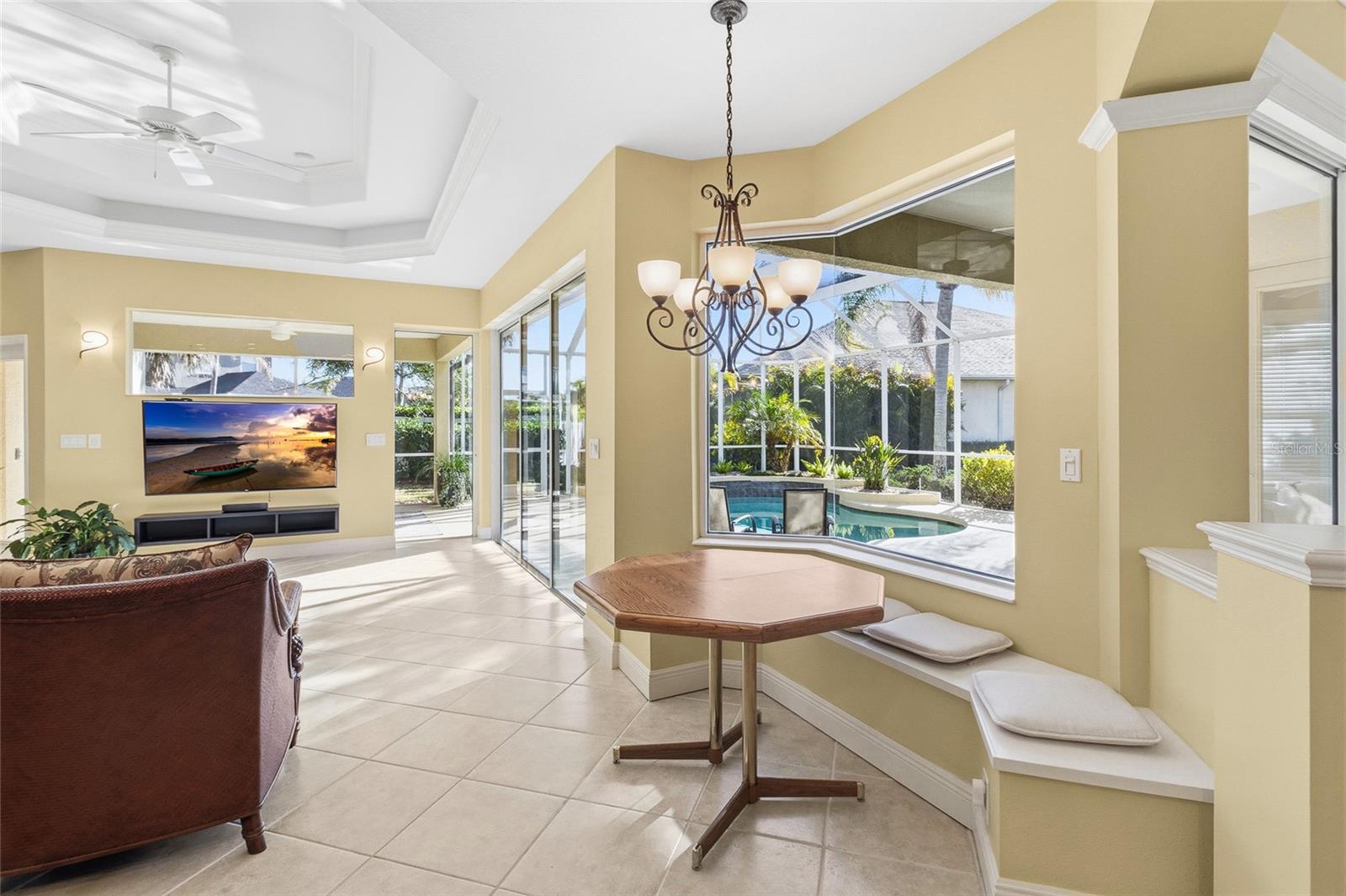 ASHLEY TRACE AT UNIVERSITY PLACE - Residential