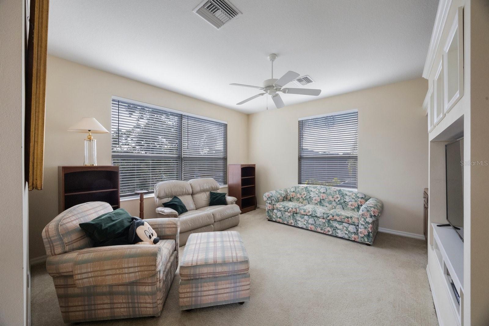 ASHLEY TRACE AT UNIVERSITY PLACE - Residential