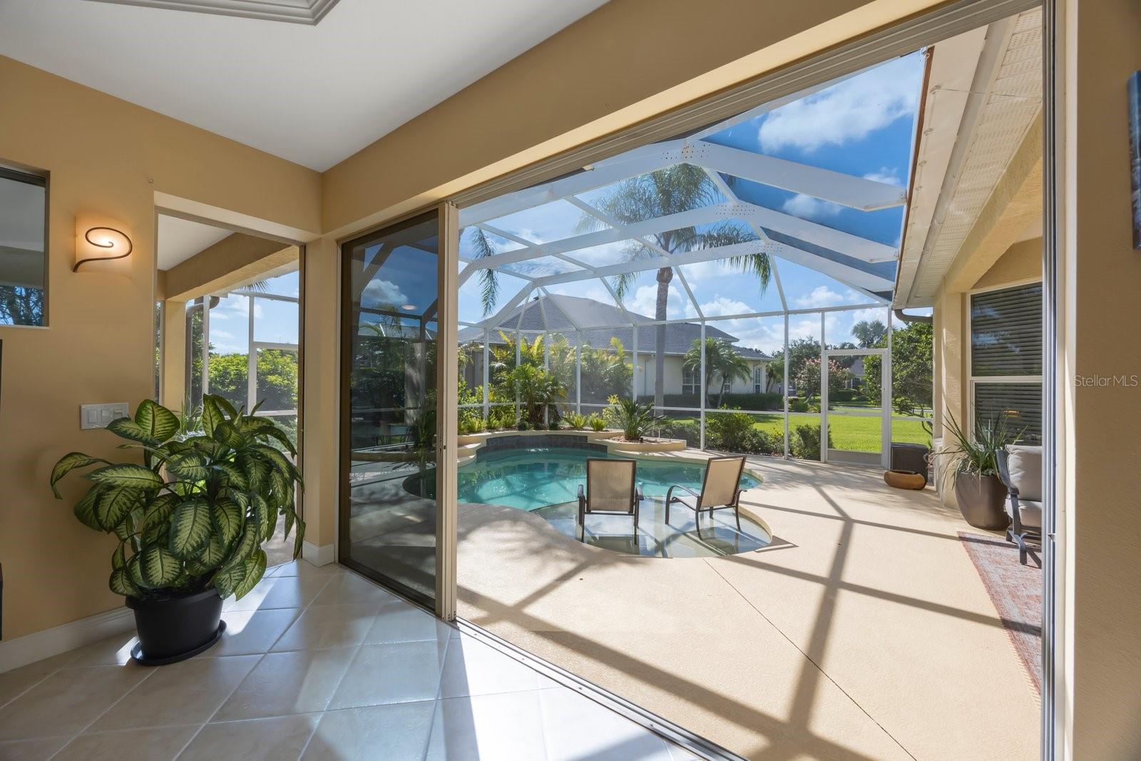 ASHLEY TRACE AT UNIVERSITY PLACE - Residential